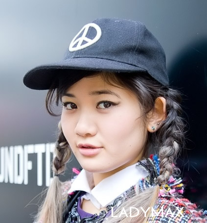 Chút lạ lẫm tinh nghịch với mũ cáp - 7