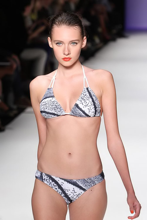 "Bỏng mắt" ngắm bikini ở Australia - 16