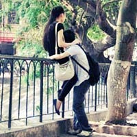 Giáo dục - du học - Hệ lụy đau lòng từ việc học trò yêu bạo dạn