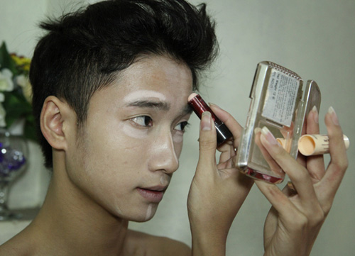 "Bí mật" một ngày của mẫu chuyển giới - 11