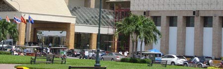 Phận phấn son trong sòng "Rắn bảy đầu" - 2