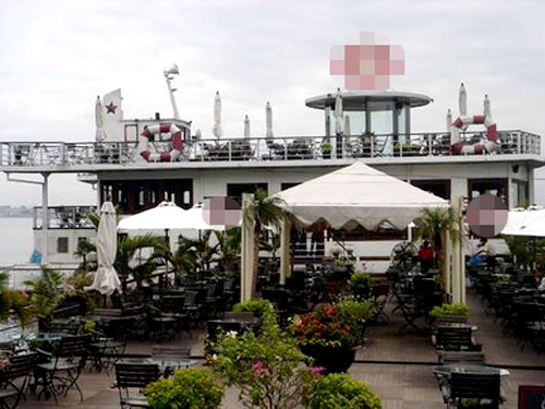 Đột nhập "tàu ma" Hồ Tây - 3