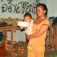 Tin tức trong ngày - Đoàn kiểm tra bị "tố" chích roi điện vào dân