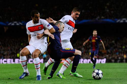 Không thua Barca, PSG đã hóa thiên nga - 1