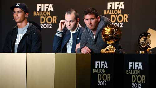 Ronaldo đang hay hơn Messi? - 2