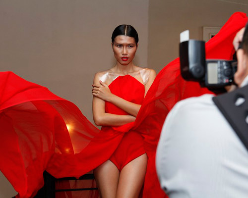 Dàn mẫu căng thẳng ở hậu trường F show - 6