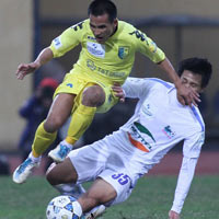 Bóng đá - V5 V-League 2013: Đánh chiếm ngôi đầu