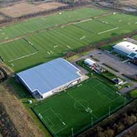 Bóng đá - Bán tên sân tập: Nghi án “rửa tiền” của MU