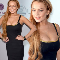 Xu hướng thời trang - Lindsay Lohan lộ vóc dáng tam giác ngược