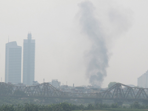 Quán bia chưa kịp khai trương đã cháy rụi - 3