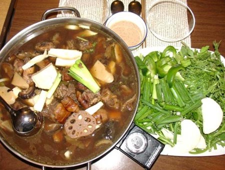 Lẩu dê: Nầm heo và hóa chất - 1