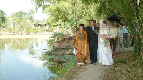 Đau lòng những đám cưới "chạy nghiện" - 1