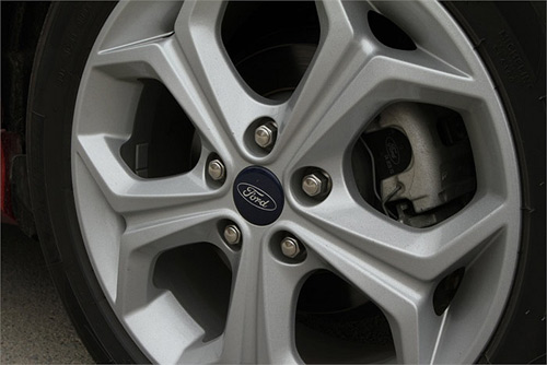 900 triệu có nên mua Ford Focus S? - 7