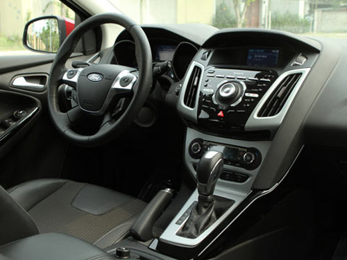 900 triệu có nên mua Ford Focus S? - 9