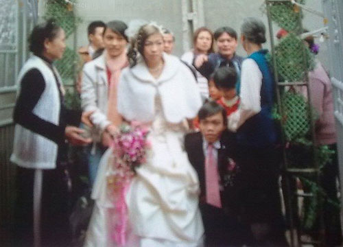 Hà Nội: Chú lùn 70cm và người vợ câm - 7