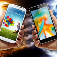 Thời trang Hi-tech - Samsung Galaxy S4 vs Sony Xperia Z: Khi hàng khủng chạm trán