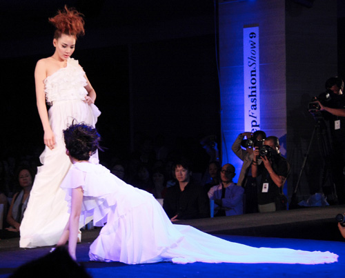 Khi mẫu Việt đổ rạp trên sàn diễn - 5