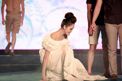 Khi mẫu Việt đổ rạp trên sàn diễn - 8