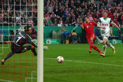 Bayern - Wolfsburg: Nuôi mộng "ăn 3" - 1