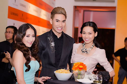 Tống Diệu Hằng thân thiết bên Khánh Thi - 4