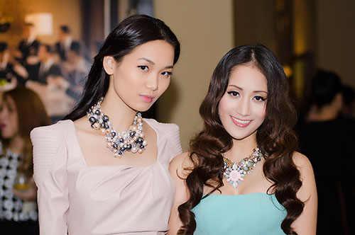 Tống Diệu Hằng thân thiết bên Khánh Thi - 2