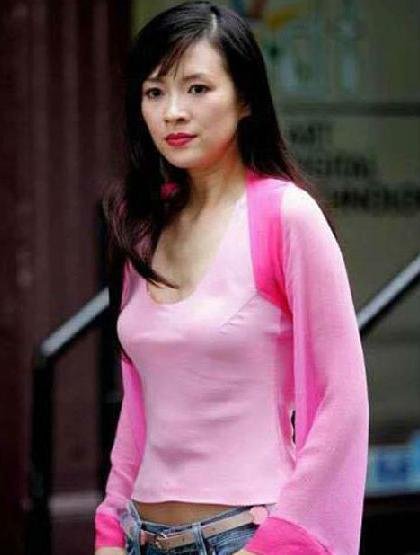 Những bộ cánh làm Chương Tử Di xấu hổ - 12