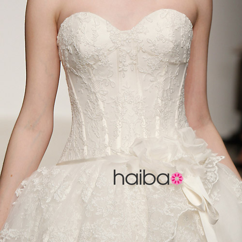 Váy cưới ren đem nét duyên cho nàng dâu - 10