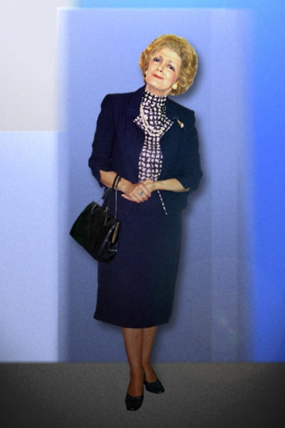 Ngắm thời trang cuối đời "Bà đầm thép" - 2