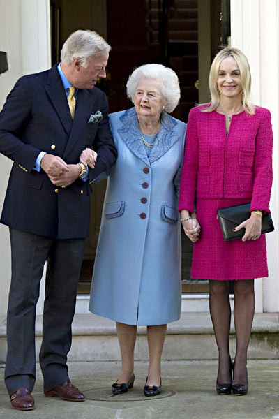 Ngắm thời trang cuối đời "Bà đầm thép" - 3