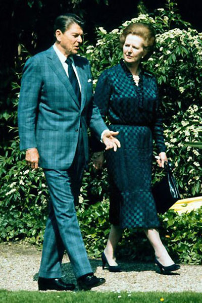 Ngắm thời trang cuối đời "Bà đầm thép" - 3