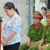 Pháp luật - Đâm chết chồng vì tin nhắn "mùi mẫn"