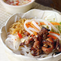 Ẩm thực - Hủ tiếu hấp trộn thịt ngon lạ