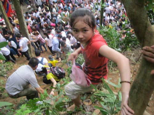 Xé rào, leo dốc dâng hương đền Hùng - 5