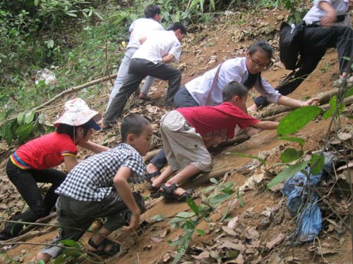 Xé rào, leo dốc dâng hương đền Hùng - 7