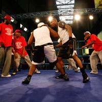 Thể thao - Video thể thao: Đấm bốc kiểu "dị"