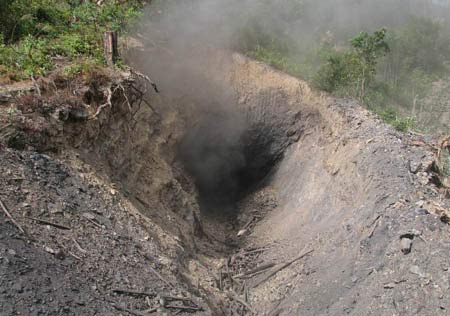 Bắt giữ 15 “thổ phỉ” cố thủ trong lò than - 4