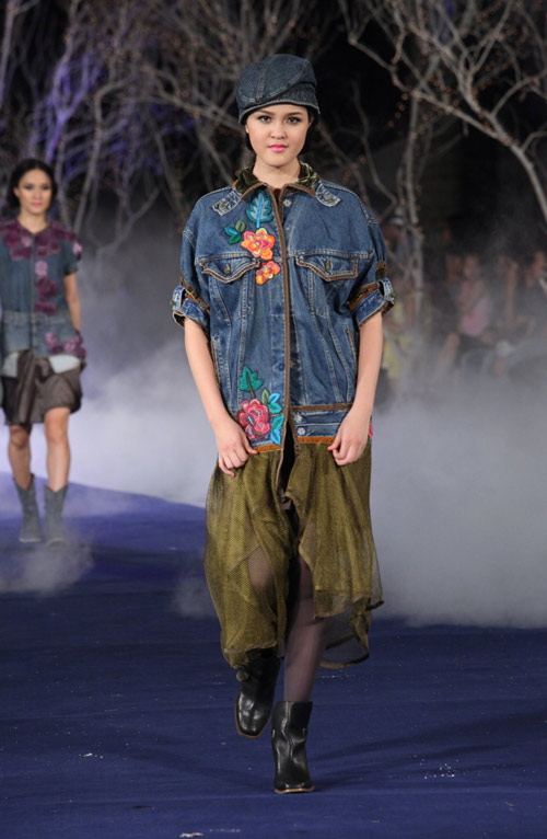Hoa hậu Thùy Dung cực "chất" với denim - 10