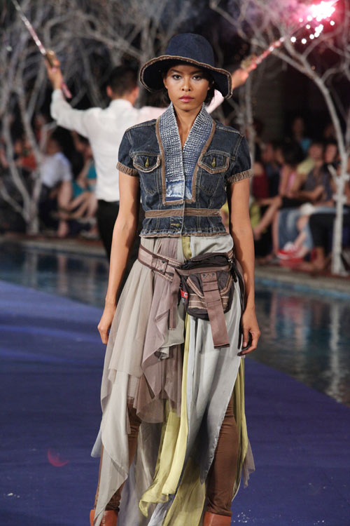 Hoa hậu Thùy Dung cực "chất" với denim - 17