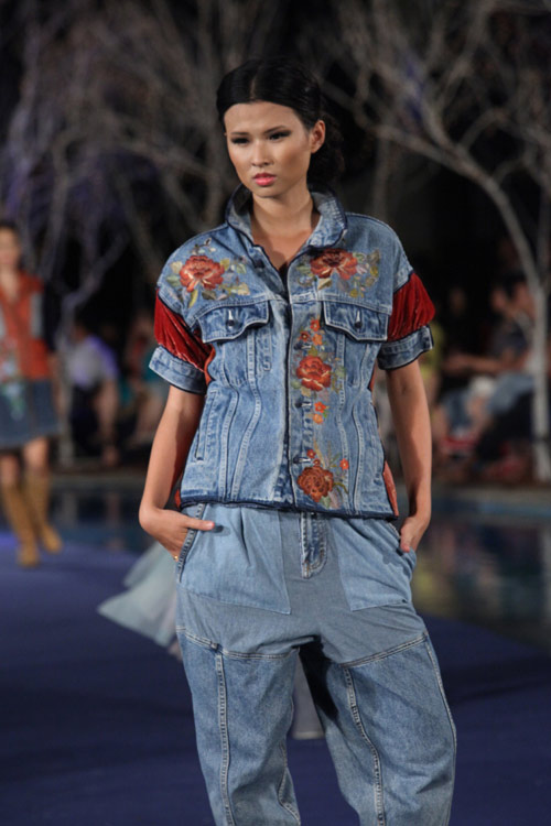 Hoa hậu Thùy Dung cực "chất" với denim - 5