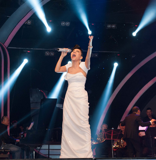 Sợ quên, Thu Minh chép bài hát ra tay - 2