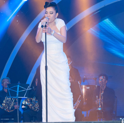 Sợ quên, Thu Minh chép bài hát ra tay - 12