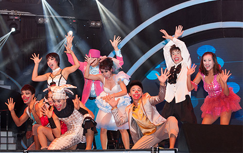 Vũ công giả gái gây sốt VN's Got Talent - 10