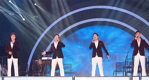 Vũ công giả gái gây sốt VN's Got Talent - 8