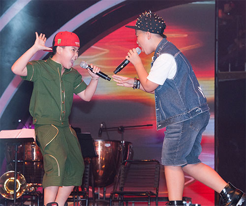 Vũ công giả gái gây sốt VN's Got Talent - 15