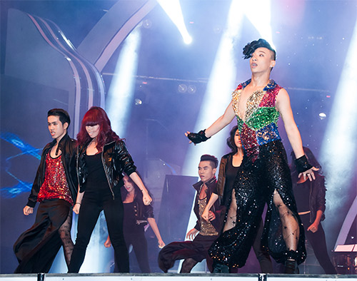 Vũ công giả gái gây sốt VN's Got Talent - 6