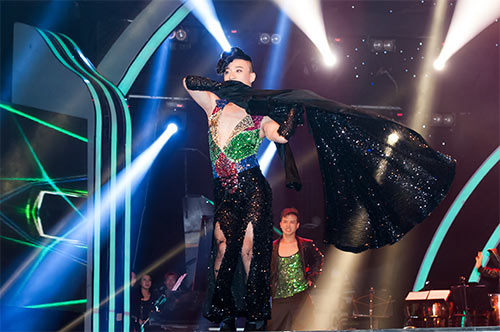 Vũ công giả gái gây sốt VN's Got Talent - 10