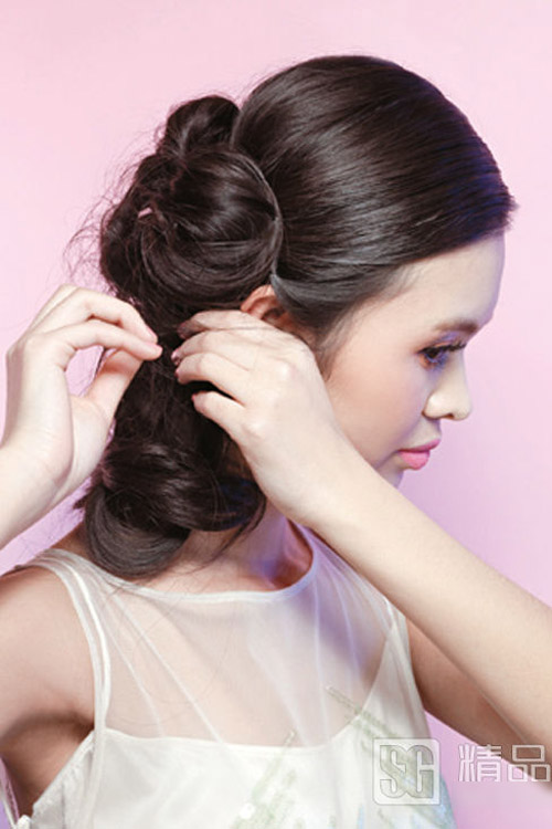 5 kiểu tóc cưới đẹp và dễ thực hiện - 12