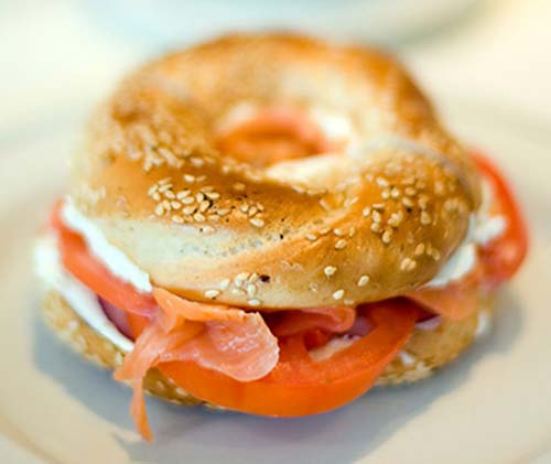 Xăm hình, đeo khuyên cũng bị...đánh thuế - 6