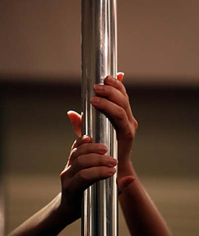 Xăm hình, đeo khuyên cũng bị...đánh thuế - 7