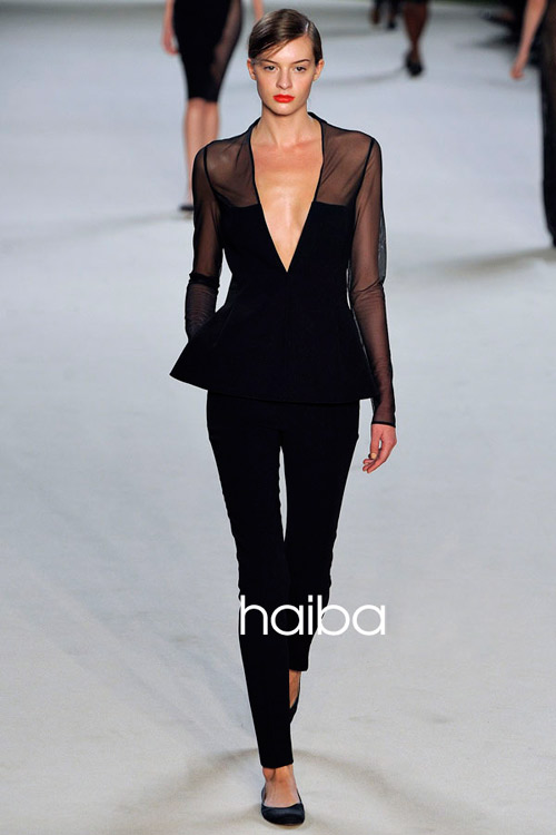 Chất liệu giúp phụ nữ phô trương nét đẹp - 19